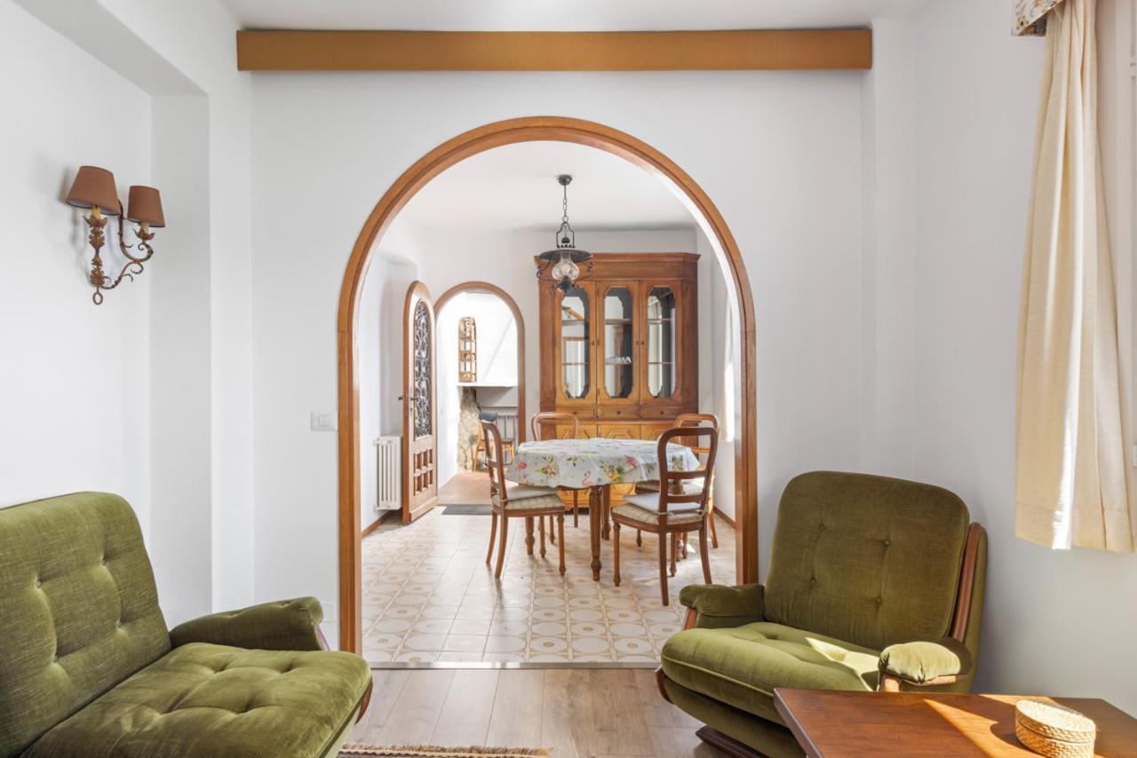 La Porticina Di Aurea Apartment กันโนบีโอ ภายนอก รูปภาพ